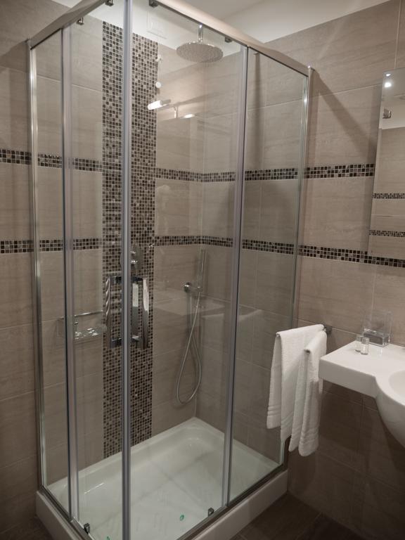 Bed Milano Linate Hotel Стая снимка