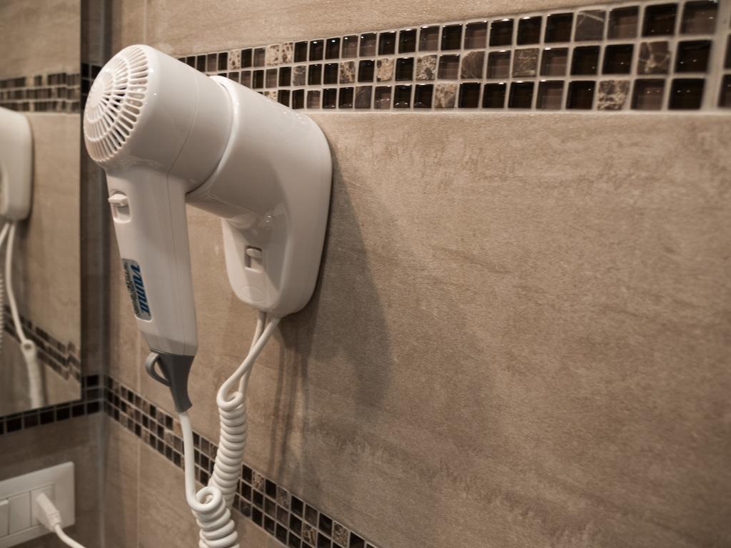 Bed Milano Linate Hotel Стая снимка