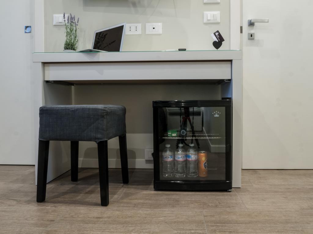 Bed Milano Linate Hotel Стая снимка
