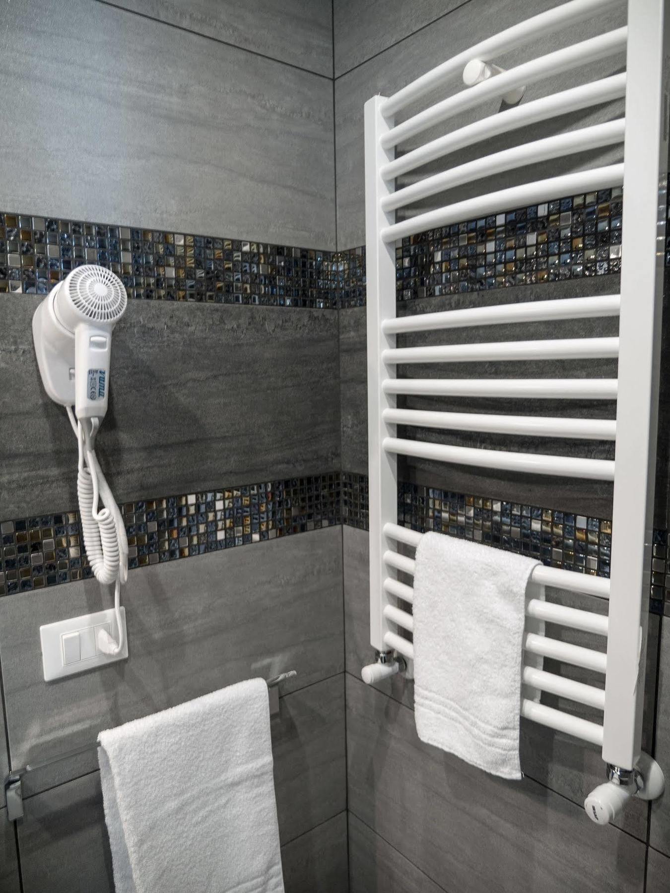 Bed Milano Linate Hotel Екстериор снимка